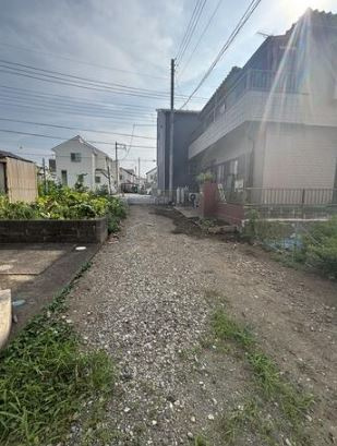 【土地】鶴ヶ島市上広谷売地の前面道路含む現地写真