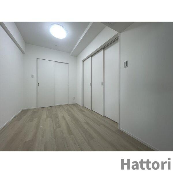 Fortunato 扇町の洋室