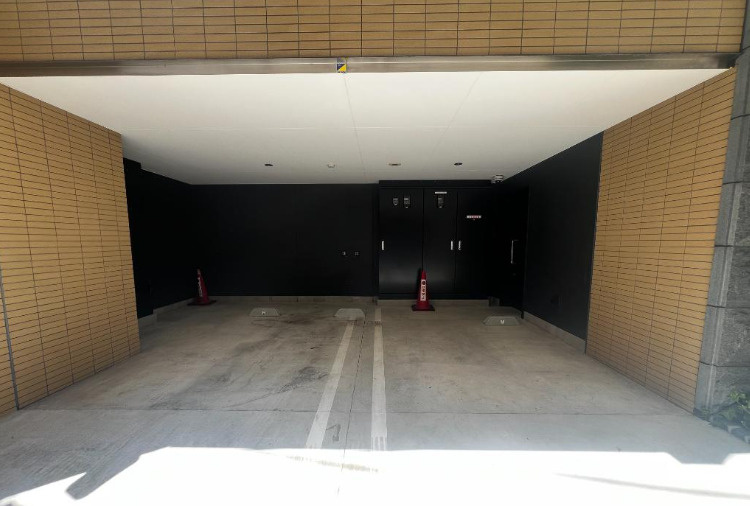 グランデュール富士の駐車場