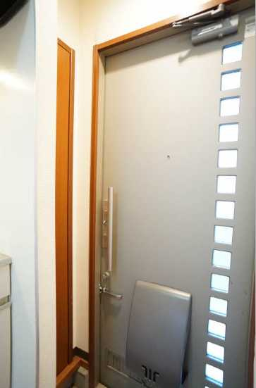 サンパティーク戸越　積水ハウス施工　ネット無料　バストイレ別の玄関