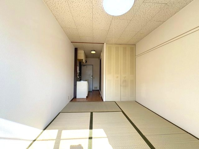 伸和ハイツの内装