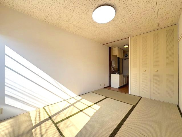 伸和ハイツの和室