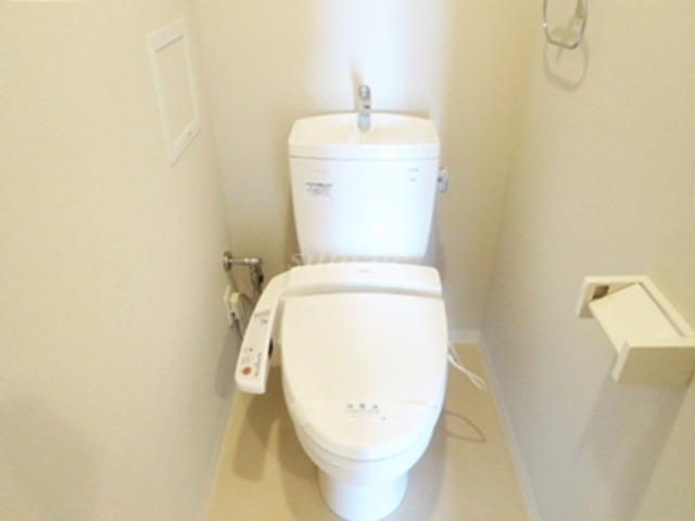 エスティメゾン赤羽のトイレ|温水洗浄便座付トイレです☆