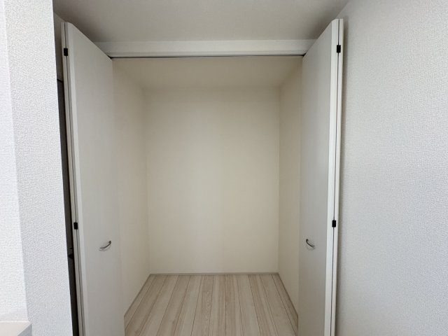 うるま市前原（全10棟）3号棟の収納|3号棟　2階ホール収納付き♪