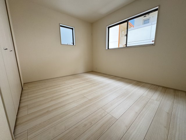 うるま市前原（全10棟）3号棟の洋室|3号棟　洋室6.8帖＋CL付き♪