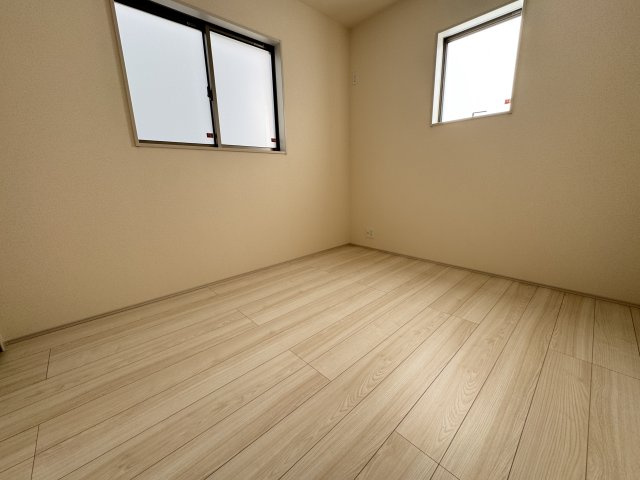 うるま市前原（全10棟）3号棟の洋室|3号棟　洋室5.3帖＋CL付き♪