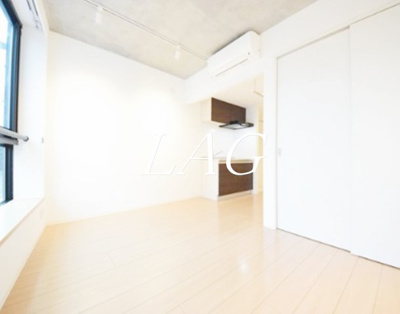 【居間・リビング】 | ＳＵＥＲＴＥ府中 | 洋室のお部屋です。