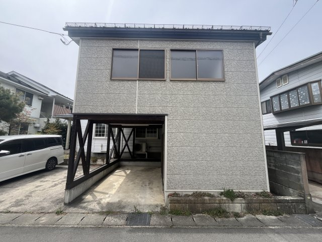 山形市西田5-25-45　の設備|驚きの２階建て倉庫付き！