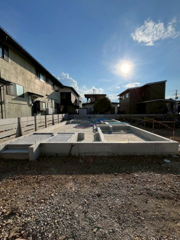 山形県山形市西田4-2-25南棟の前面道路含む現地写真