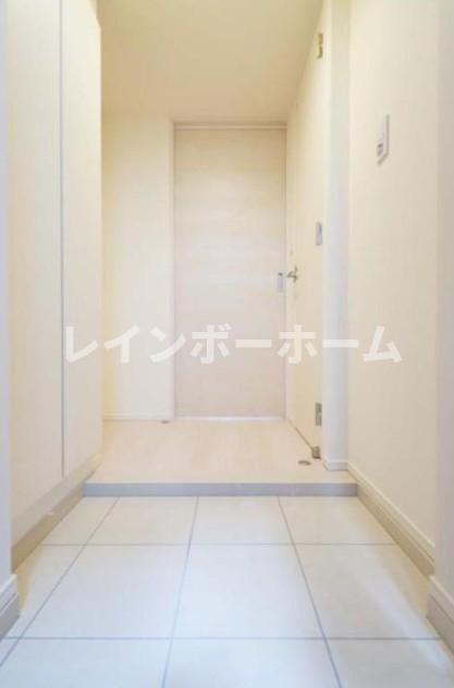 CREATIF押上の玄関