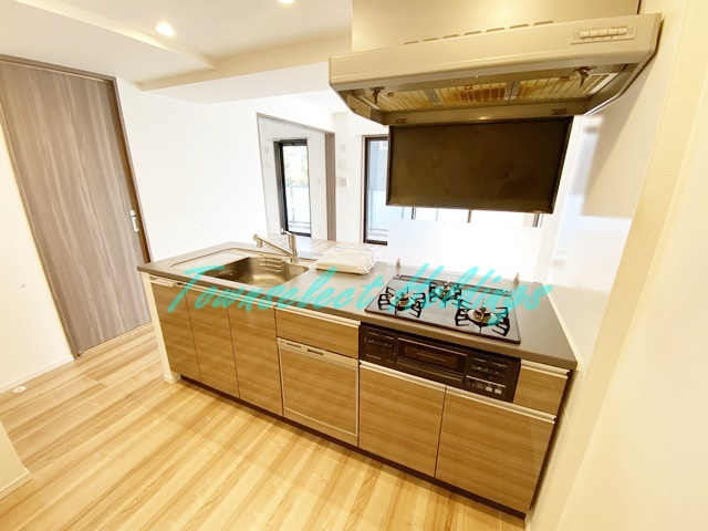 藤沢市本町１丁目の賃貸マンションのキッチン|広々としたキッチンです♪