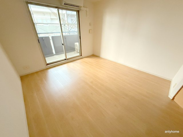 レジデンス本町靭公園　仲介手数料無料の洋室