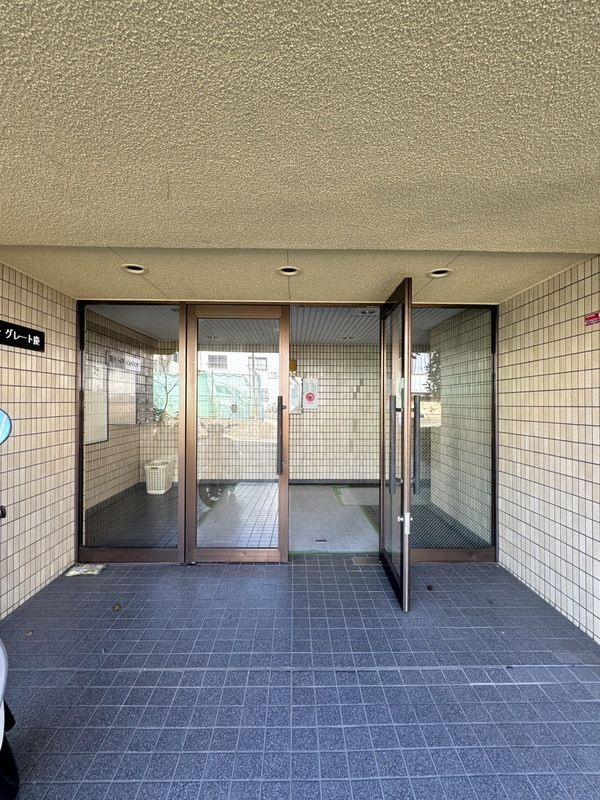【エントランス】