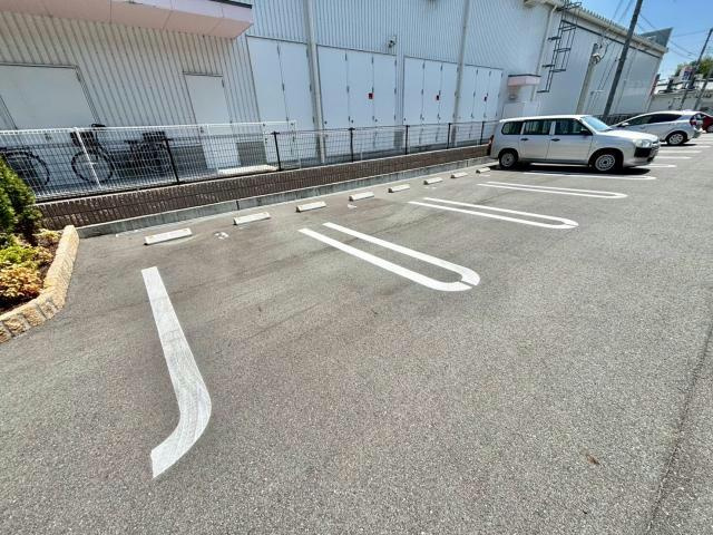ファンド今宿Ⅱの駐車場