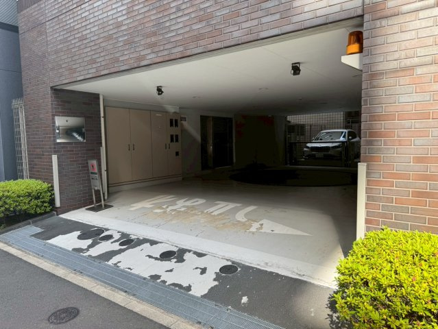 クレヴィア東京八丁堀　湊　ザ・レジデンスの駐車場