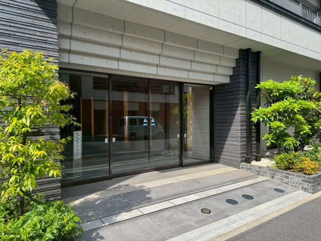 グリーンパーク中央湊のエントランス