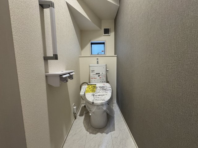 うるま市前原（全10棟）4号棟のトイレ|4号棟　温水洗浄便座♪