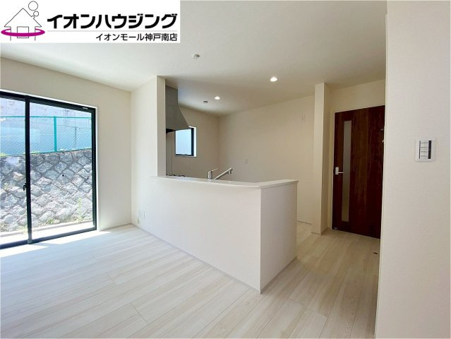北区緑町６丁目　新築戸建