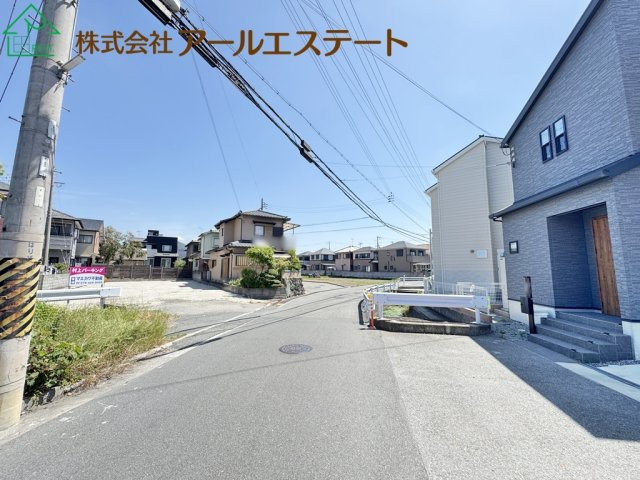 加古川市平岡町高畑　　JR「東加古川駅」徒歩15分の前面道路含む現地写真