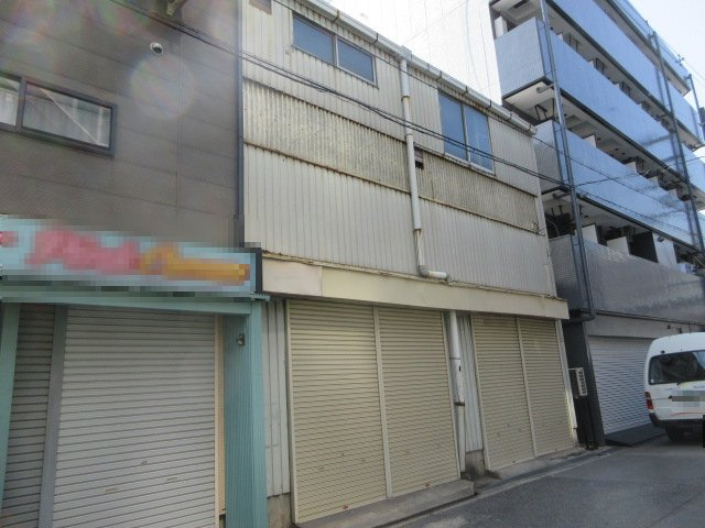 大阪市浪速区恵美須西３丁目の倉庫