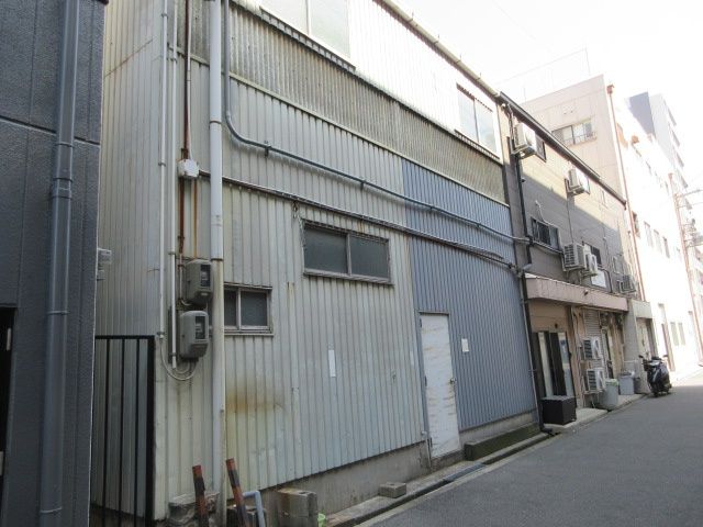 大阪市浪速区恵美須西３丁目の倉庫