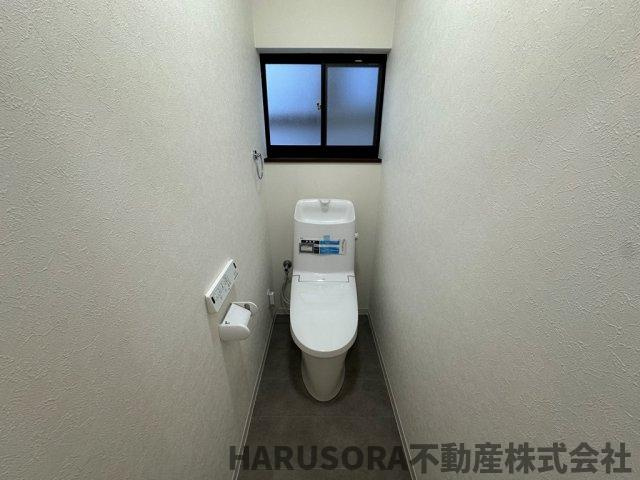 門真市上野口町　３階建のトイレ
