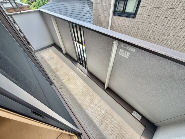 オークスコート西新在家　B棟のバルコニー