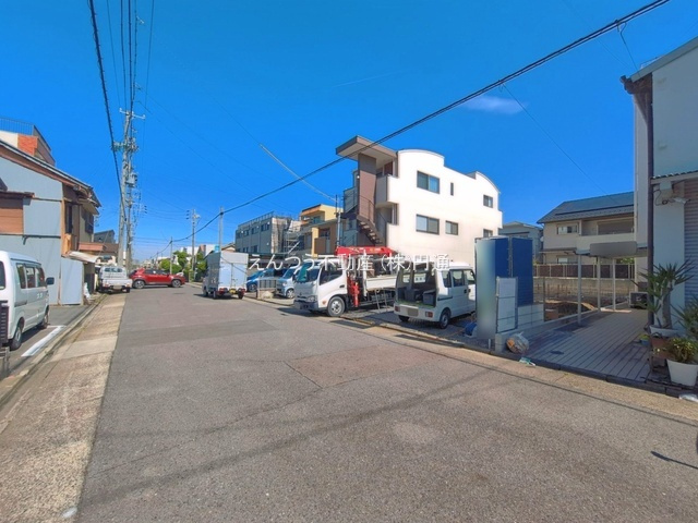 ハートフルタウン枇杷島5丁目の前面道路含む現地写真