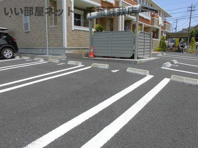 プルメリアの駐車場|駐車場に車を止められます