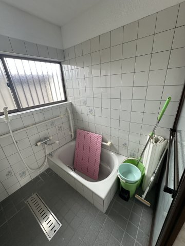 津山市日上　中古住宅　２DK の浴室
