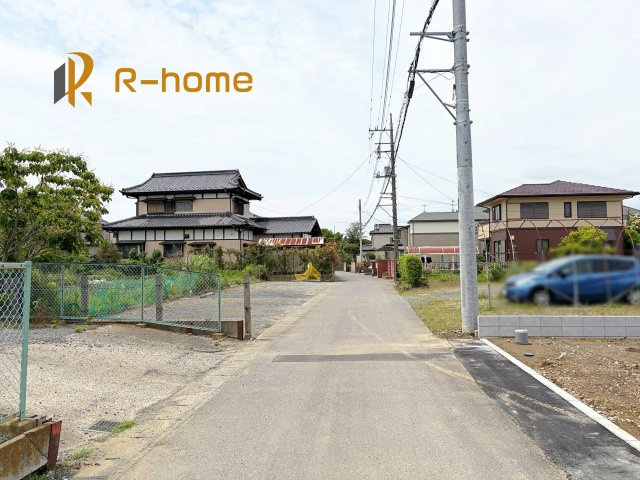 取手市宮和田15期　新築戸建て　3号棟の前面道路含む現地写真|『今から見たい！』大歓迎です♪
お気軽にＲ－ｈomeまでお問い合わせください。