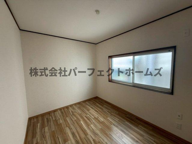 大成町戸建　賃貸の洋室|コンパクトで使いやすい洋室です