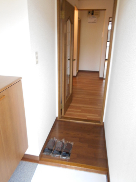 エミネンス　壱･弐番館 1-の玄関