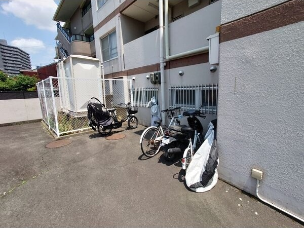 メゾン白鳥のその他共用部分|駐輪場