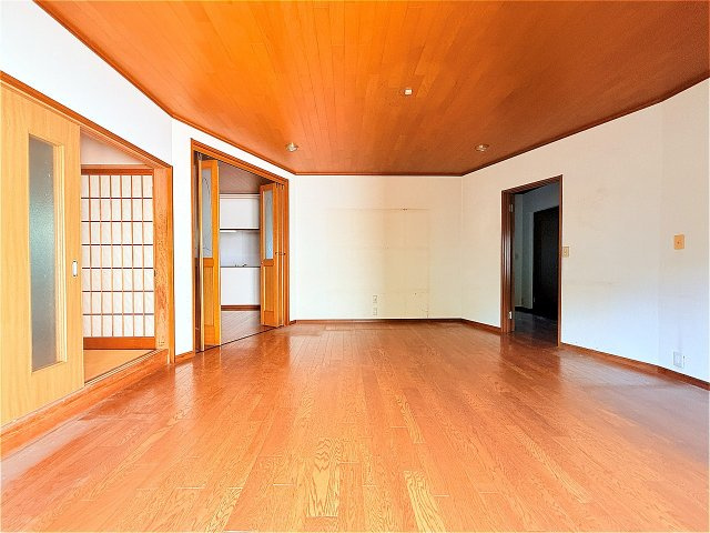 大牟田宮崎中古戸建の居間・リビング