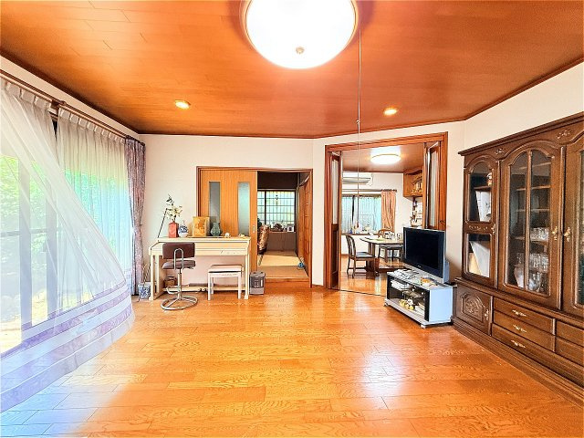 大牟田宮崎中古戸建の居間・リビング