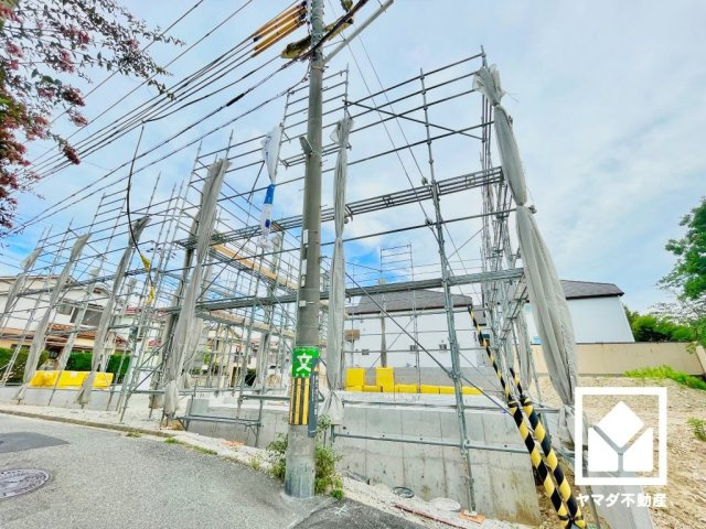 西宮市五月ケ丘　2期の外観|すべり台やブランコ、砂場などの定番遊具を備えた「一ヶ谷公園」まで徒歩5分（約400m）。コンパクトな園内は見通しが良く、お子様を見守りやすい環境で、子育て世帯の方にもお勧めです。