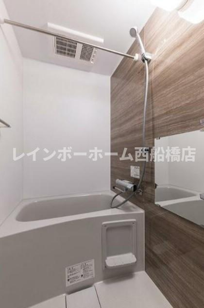 メゾングリーズ五香南の浴室