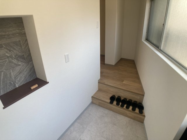 苅藻通2丁目平屋の玄関|玄関から綺麗になっています