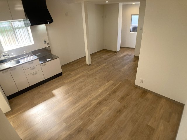 苅藻通2丁目平屋の内装|大きな室内で家具の配置もラクラク