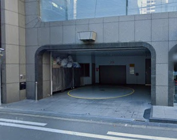 CT四ツ橋ビルの駐車場