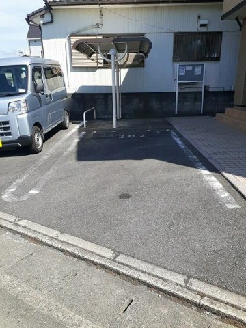 アルカンシェルⅡの駐車場