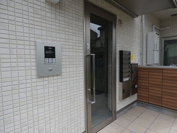 レガーレ尾頭橋のエントランス