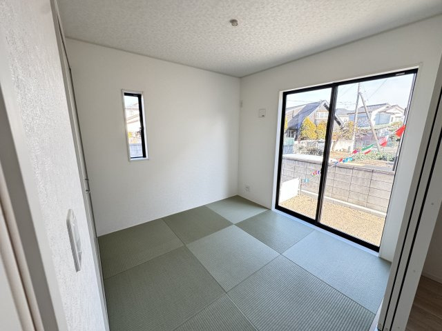クレイドルガーデン前橋市稲荷新田町第３　３号棟の和室|１階和室です。4.5帖です。くつろぎスペースに最適です。
