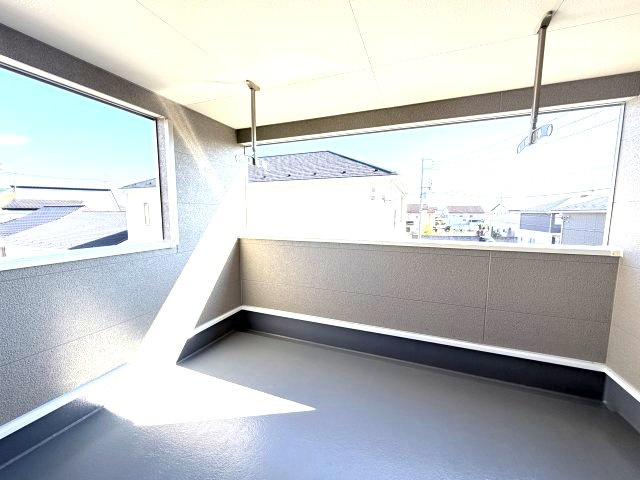 クレイドルガーデン前橋市稲荷新田町第３　３号棟の収納|２階廊下収納付き♪