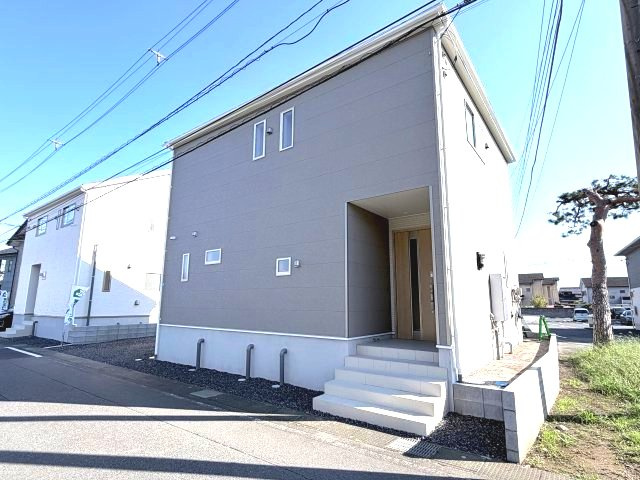 クレイドルガーデン前橋市稲荷新田町第３　３号棟の外観|北面からの外観写真です。シンプルな外観です♪