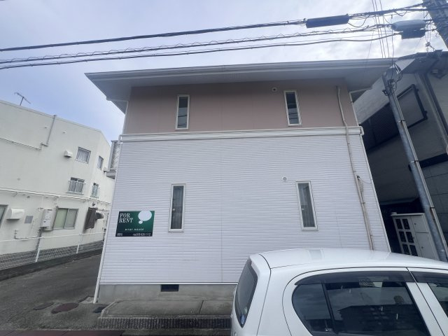 メゾンナカニシの外観