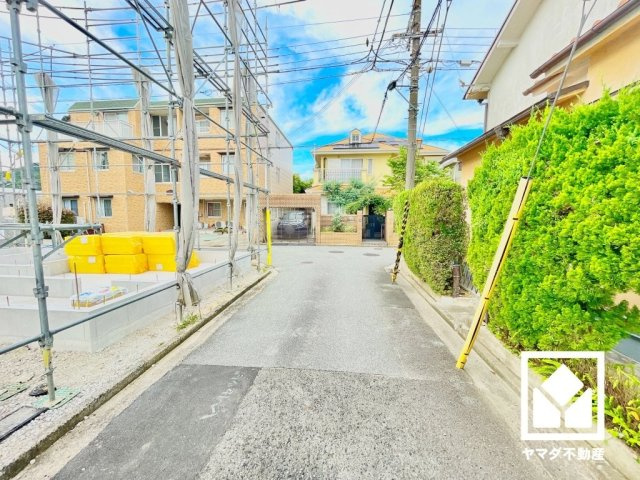西宮市五月ケ丘　2期　の前面道路含む現地写真|「甲陽園小学校」まで徒歩10分。低学年のお子様の通学にも無理のない距離です。