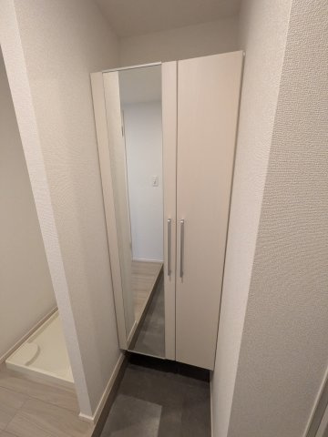 Ｌｏｇ登戸ｓｔａｔｉｏｎ　ｓｉｄｅの収納|※同タイプの間取りの反転タイプです。現況優先です。
