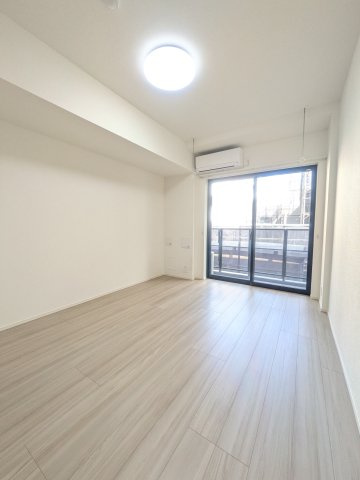 Ｌｏｇ登戸ｓｔａｔｉｏｎ　ｓｉｄｅの洋室|※同タイプの間取りの反転タイプです。現況優先です。